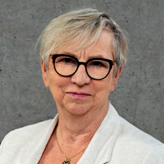 Gabriela Lenart